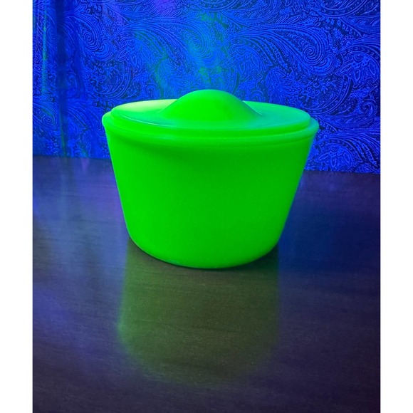 1930s Jeannette jadeite bowl with lid - Picture 5 of 10